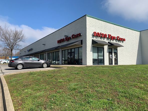 Blackiston Mill Rd Shopping Center: 1418 & 1420 Blackiston Mill Rd, Clarksville, IN 47129
